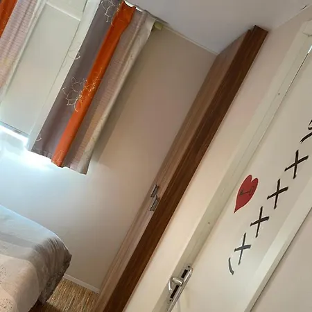 Mobile-home Dans Camping 4 Etoiles Les Pins Maritime キャンプ場 イエール